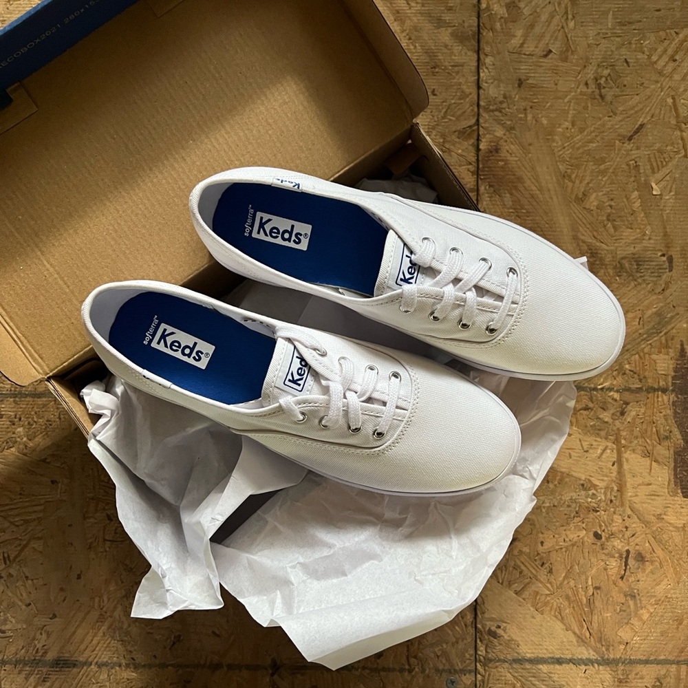 NWT & BOX Keds Women Classic Canvas Sneakers - Picture 8 of 11